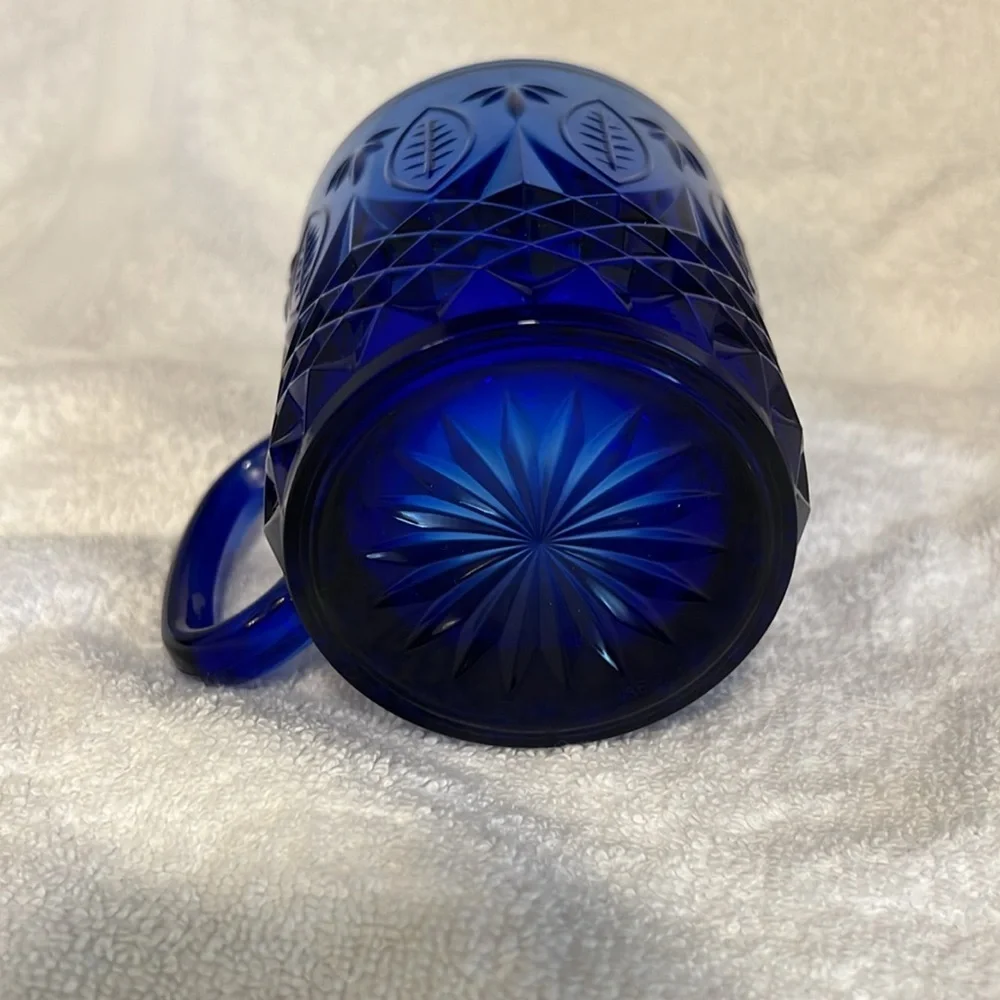 Avon gift collection Royal sapphire mug